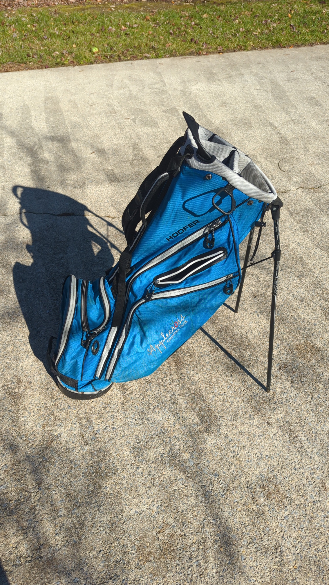 Ping Hoofer Stand Golf Bag BONUS 3 DOZEN USED BUT PREMIUM GOLF BALLS