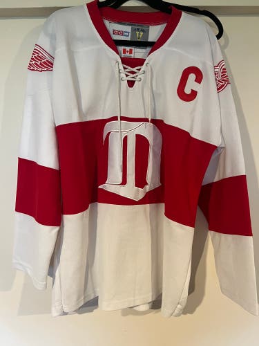Howe Detroit Red Wings