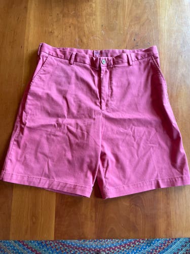 Men’s Izod Saltwater Size 36W 9.5 Inch Inseam Nantucket Red Flat Front Shorts