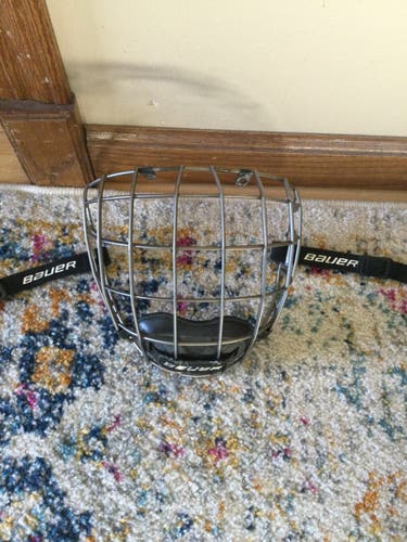 Used Small Bauer Re-Akt Titanium Face Cage