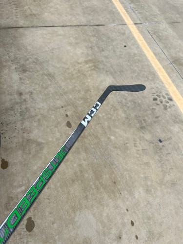 Senior Right Handed P28  JetSpeed FT6 Pro Hockey Stick