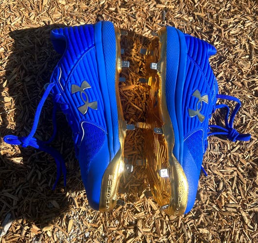 Under Armour Yard Baseball Cleats Size 11.5 Gold Bottoms