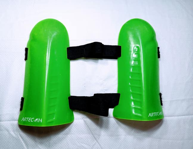 Artech Youth SL Shin Guards – 12” Lime Green – VG cond