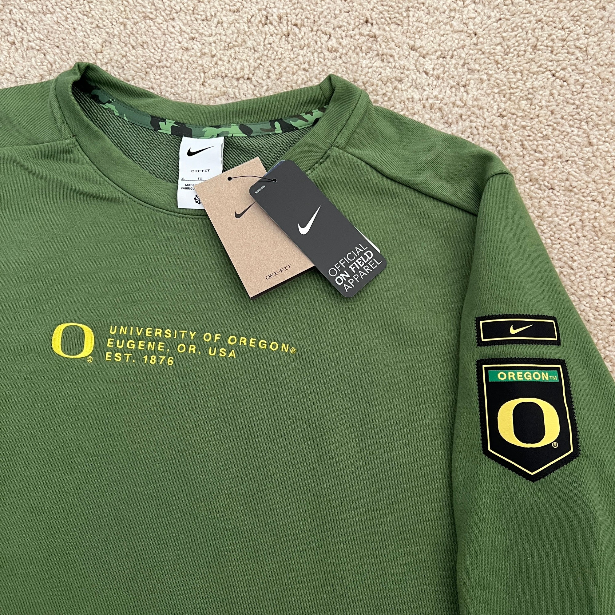 Nike Oregon Ducks Team Issue On Field Military Sweater Men's Size