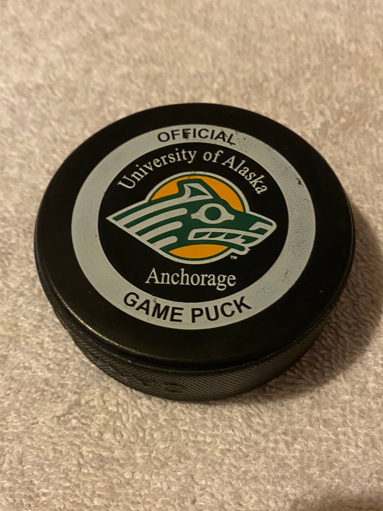University of Alaska Anchorage Seawolves NCAA Hockey Puck
