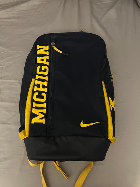 nike 40l backpack Nike Brasilia Extra Large Backpack Smoke Grey/Black/White