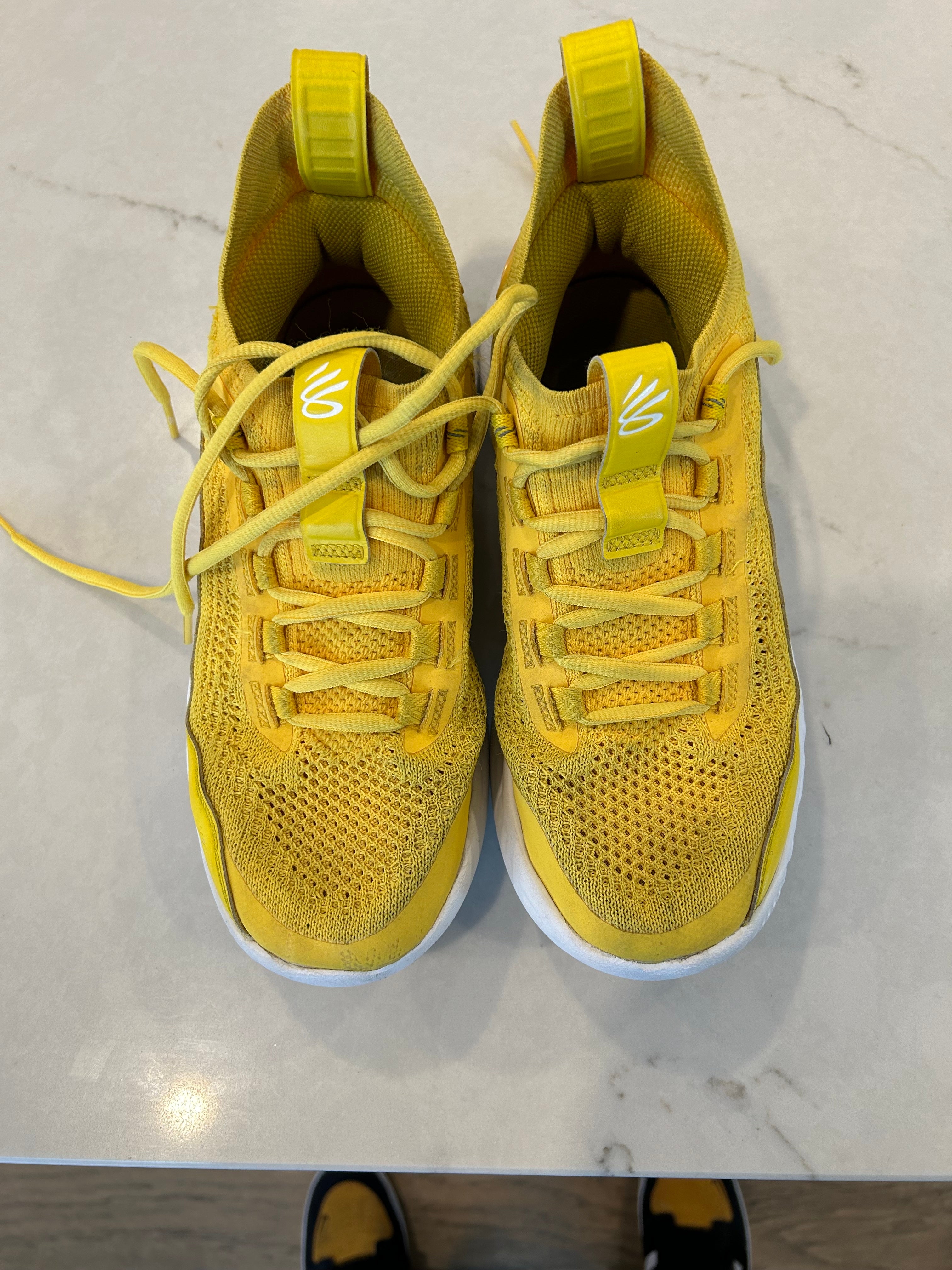 Curry 8 - Size 7 - Yellow - Gently Used - Great Condition 