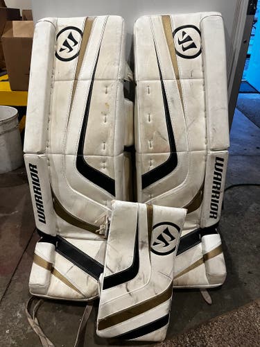 Used 34" Regular Warrior Goalie Full Set