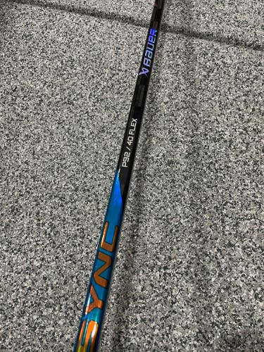 Junior Left Hand P92 Nexus Sync Hockey Stick