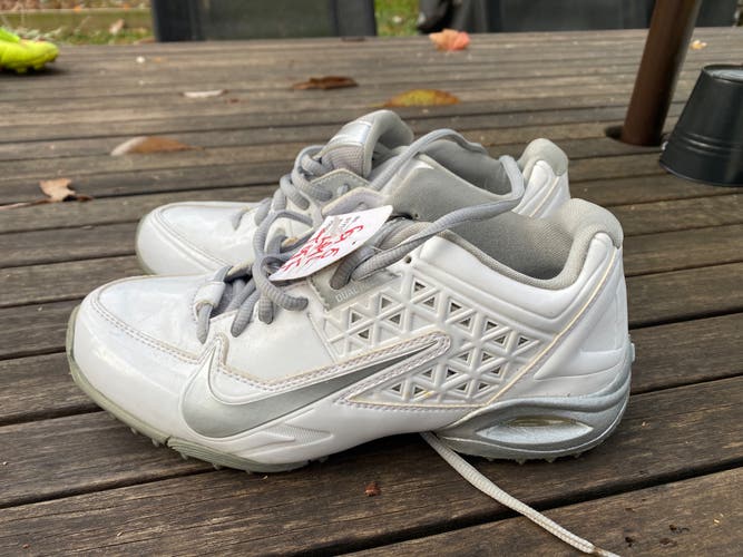 White Youth New Size 5.5 (Women's 6.5) Turf Cleats Nike Mid Top Speedlax