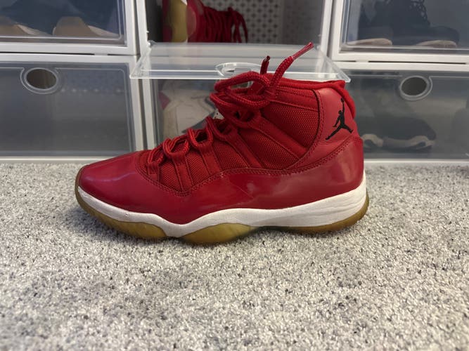 Jordan 11 Win Like 96 9.5 Used