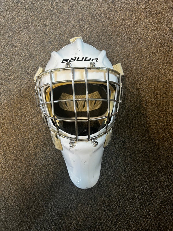 Used Bauer 960 Goalie Mask