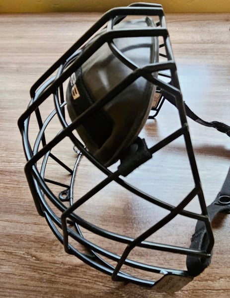 Used Small Bauer Profile II S/P Facemask Full Cage