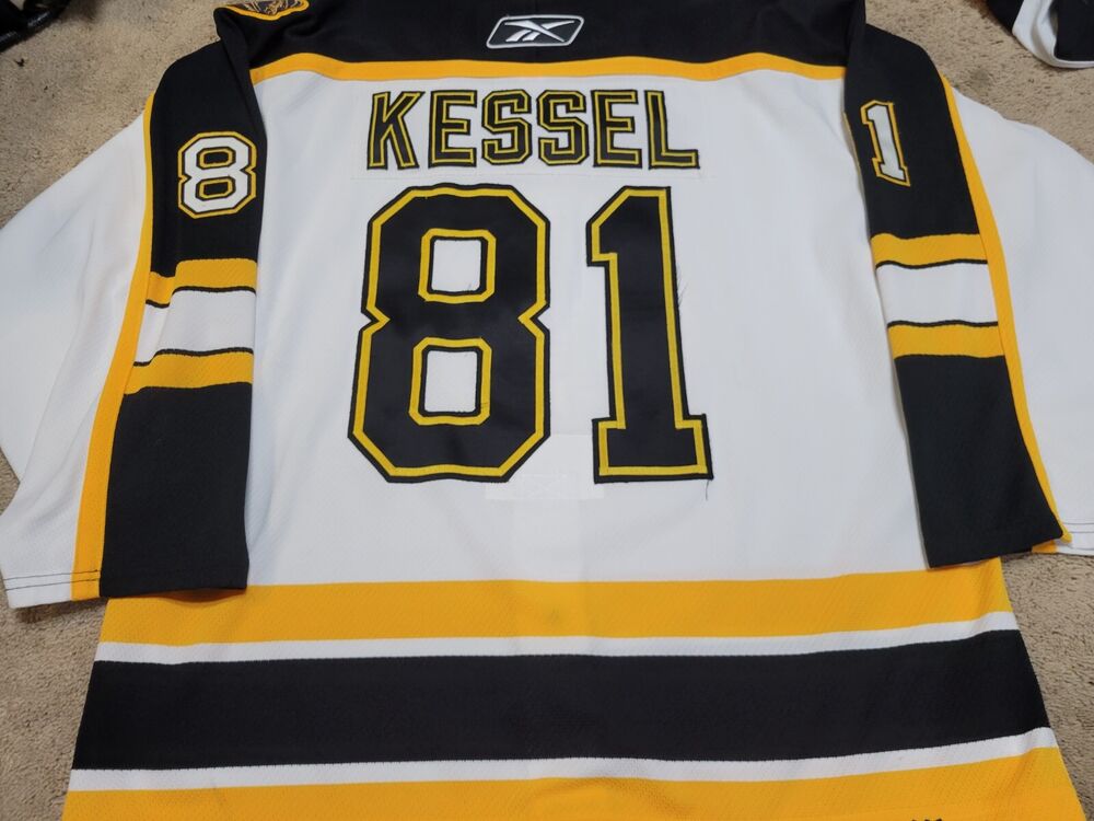Phil Kessel 06'07 ROOKIE White Boston Bruins NHL Game Worn Jersey COA