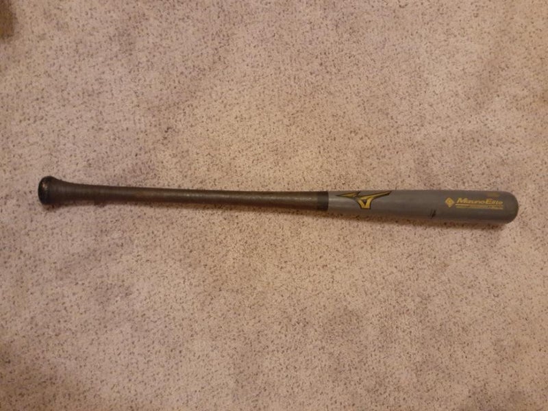 Used BBCOR Certified Wood Composite (-3) 30 oz 33" MZC271 Maple Composite Bat Bat