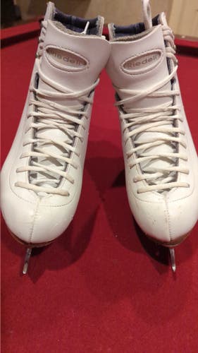 Riedell Figure Skates Size 3