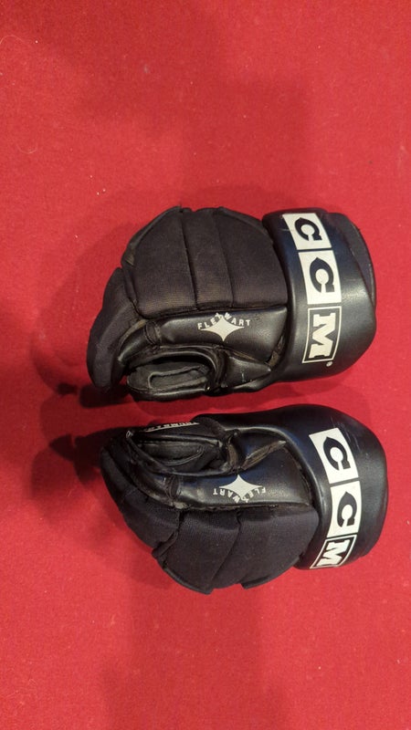 CCM HG12 Gloves 11"