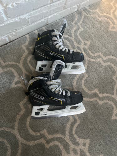 Used CCM Regular Width  Size 1 Tacks Hockey Goalie Skates