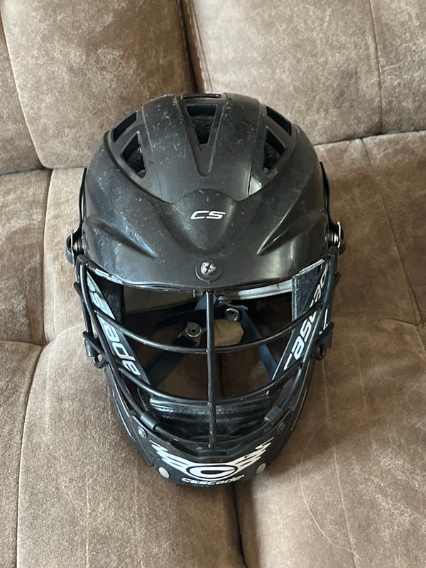 Player's Cascade Cs Helmet Used