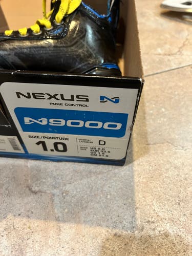 Used Bauer Size 1D Nexus N9000 Junior Hockey Skates