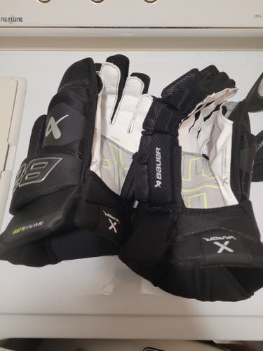 New Bauer Vapor Hyperlite Gloves 14"