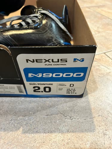 Used Bauer Size 2D Nexus N9000 Junior Hockey Skates