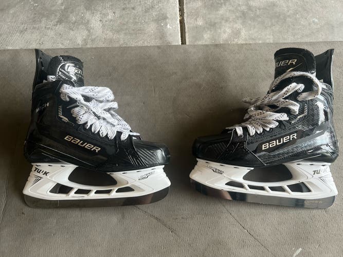 MINT CONDITION NEVER BAKED Bauer 7.5 Supreme Mach Hockey Skates