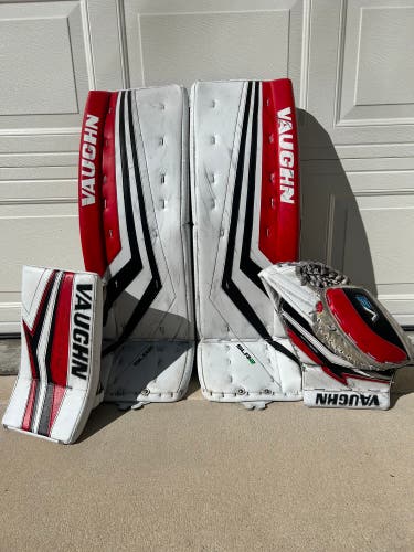 35"+2 Vaughn SLR 2 And V9 Goalie Full Set
