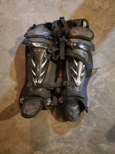 Mizuno Samurai Catcher's Leg Guard