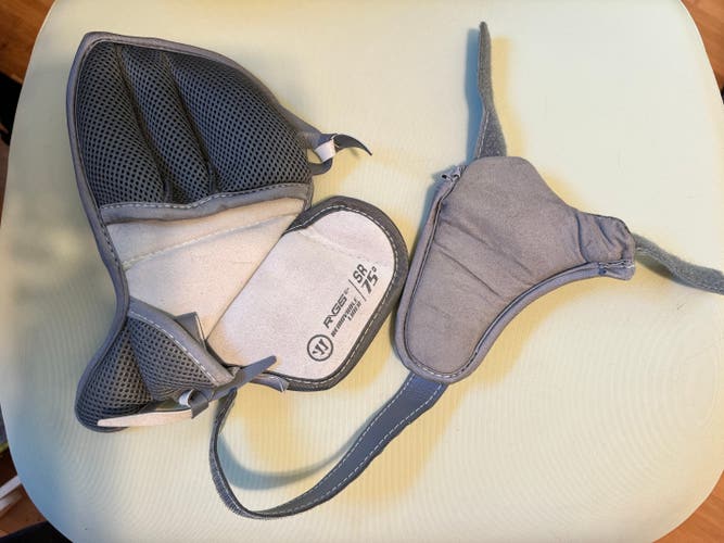 New Warrior Full Right Ritual G6 SENIOR PALM LINER / TRAPPER LINER