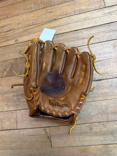 Wilson A2000 Infielder Training Glove - RHT