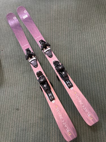 145cm Blizzard Black Pearl 82 Skis w/ Salomon Z11 Demo Bindings