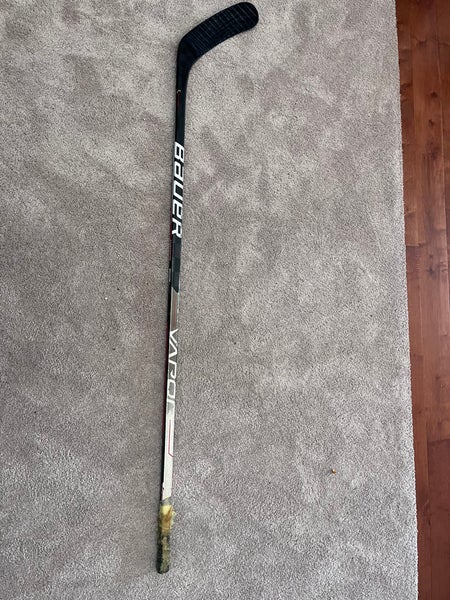 Senior Right Handed P92M Vapor Hyperlite Hockey Stick
