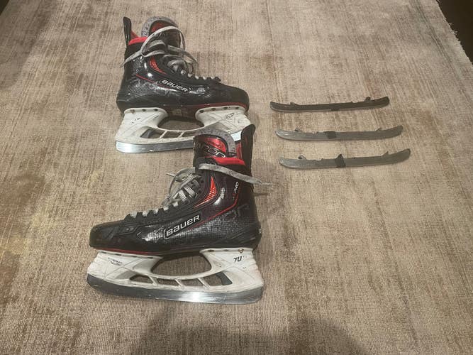 Senior Used Bauer Vapor 3X Hockey Skates Regular Width 7.5 With Extra Runners Send Offers
