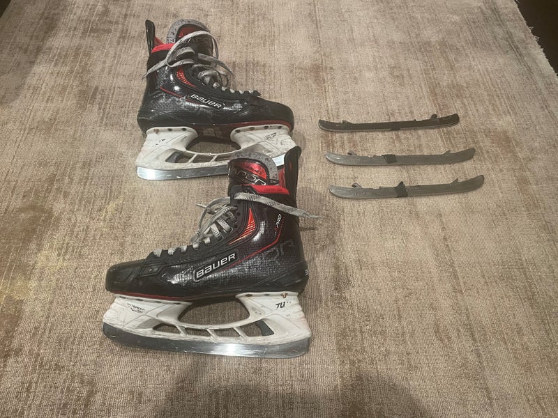 Senior Used Bauer Vapor 3X Hockey Skates Regular Width 7.5 With Extra Runners Send Offers