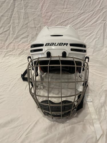 Used Small Bauer  Re-Akt 75 Helmet