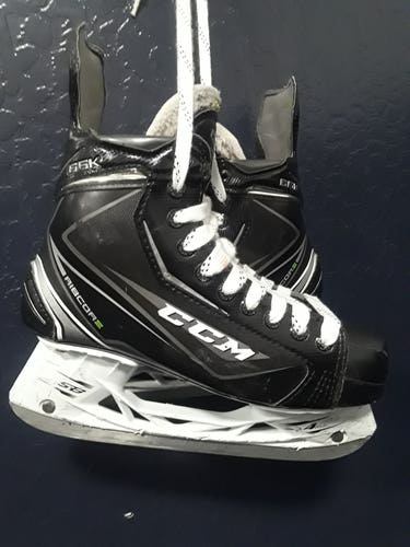 Used intermediate CCM RibCor 66K Hockey Skates Regular Width Size 6.5