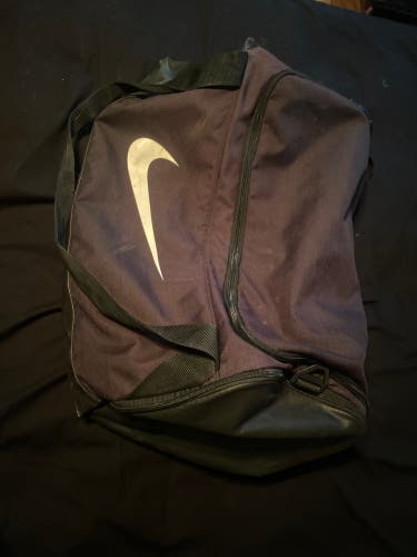 Black Used Small / Medium Nike Duffle Bag