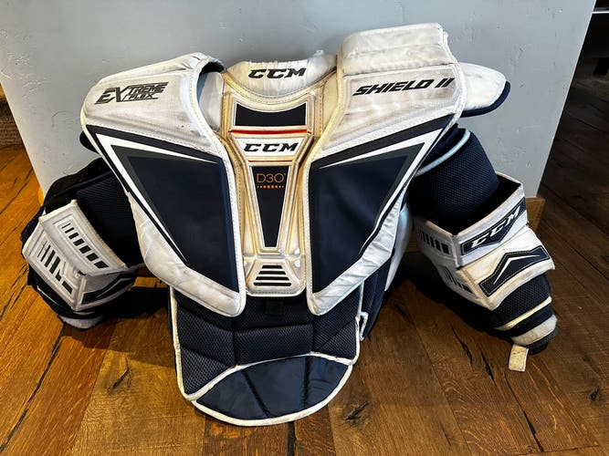 Used Large CCM  Extreme Flex Shield II Goalie Chest Protector