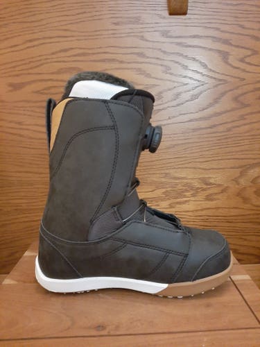 Women's NEW Size 6; K2 Haven Snowboard Boots