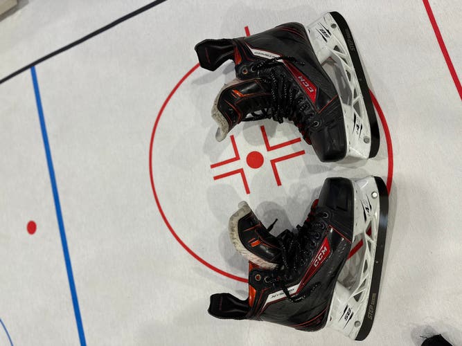 Ccm jetspeed skates with black steel blades