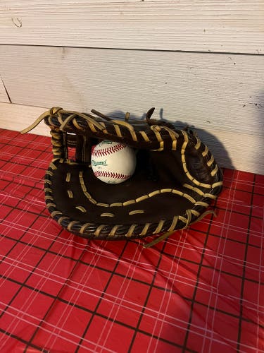 Left Hand Throw 11.5" A800 Baseball Glove