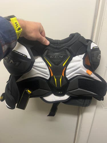 Used Medium CCM  Tacks Shoulder Pads And CCM Super Tacks Small Elbow Pads