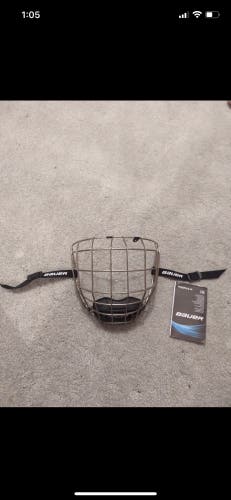 New WITH TAGS Medium Bauer Profile III Facemask Full Cage