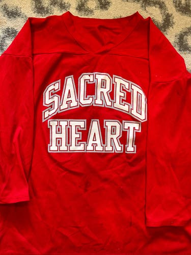 Used Sacred Heart Men’s Hockey Practice Jersey XL