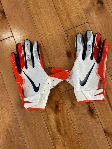 Syracuse team issued football gloves XL