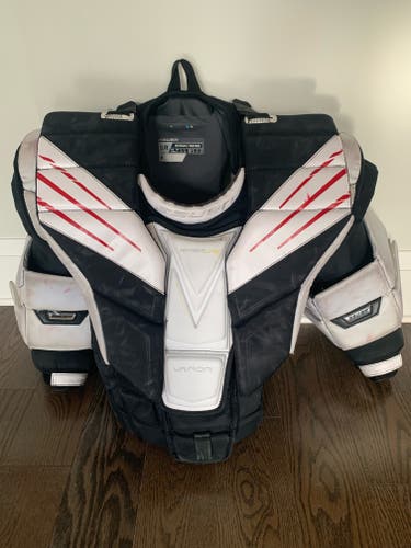 Used Medium Bauer Hyperlite Goalie Chest Protector