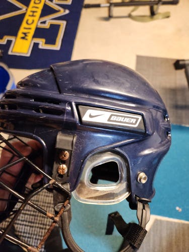 Used Medium Bauer 3500 Helmet