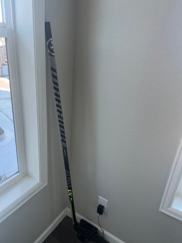 Intermediate Left Hand P92 Alpha LX Pro Hockey Stick