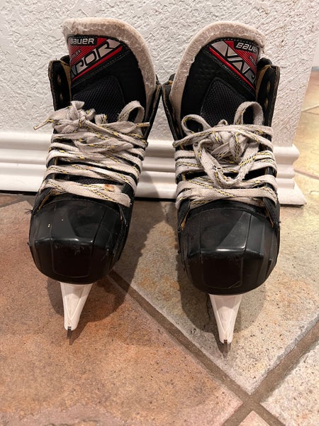 Used Bauer Regular Width Size 7 Vapor X2.9 Hockey Goalie Skates
